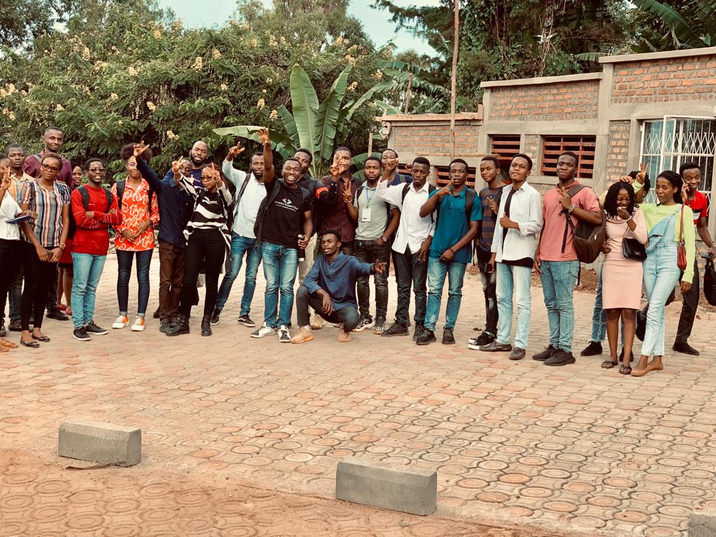 BahigaTacite's tweet image. There's no a great joy more than leading a tech community @gdscucbukavu .
Thanks @googledevs and @Geektutor
#gdsc #google #solutionChallenge #web #python #javascript #community #tech.