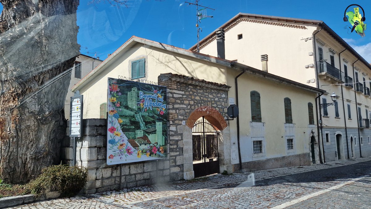 RadioParco's tweet photo. Benvenuti ad #Alfedena
uno dei centri del #ParcoNazionaledAbruzzoLazioeMolise
#Abruzzo #paesi #AltoSangro #PNALM #Italia #AppenninoAbruzzese #Aufidena #sanniti https://t.co/NCJNmgkl0k