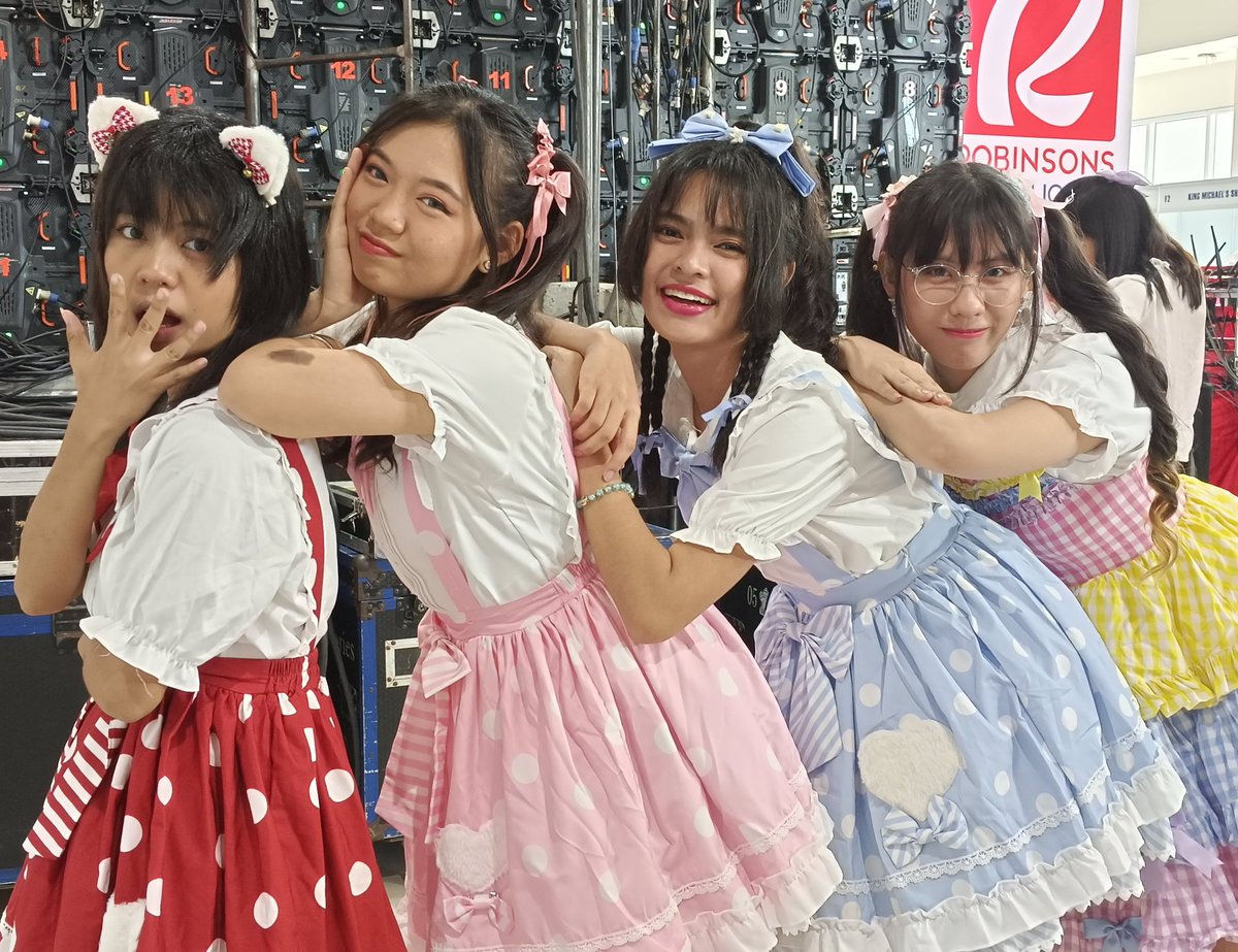 Asfire_ph's tweet photo. OTSUKARE NEKO☆FIRE!!! (⁠ ⁠/⁠^⁠ω⁠^⁠)⁠/✨

Thank You to those who came to the event and watched our performance in Pinoy Otaku Festival 2023.

#ASFIREph #Nekonnect #NEKOFIRE #PinoyOtakuFestival #POF2023 #POFShizen https://t.co/DyT0X23QkY