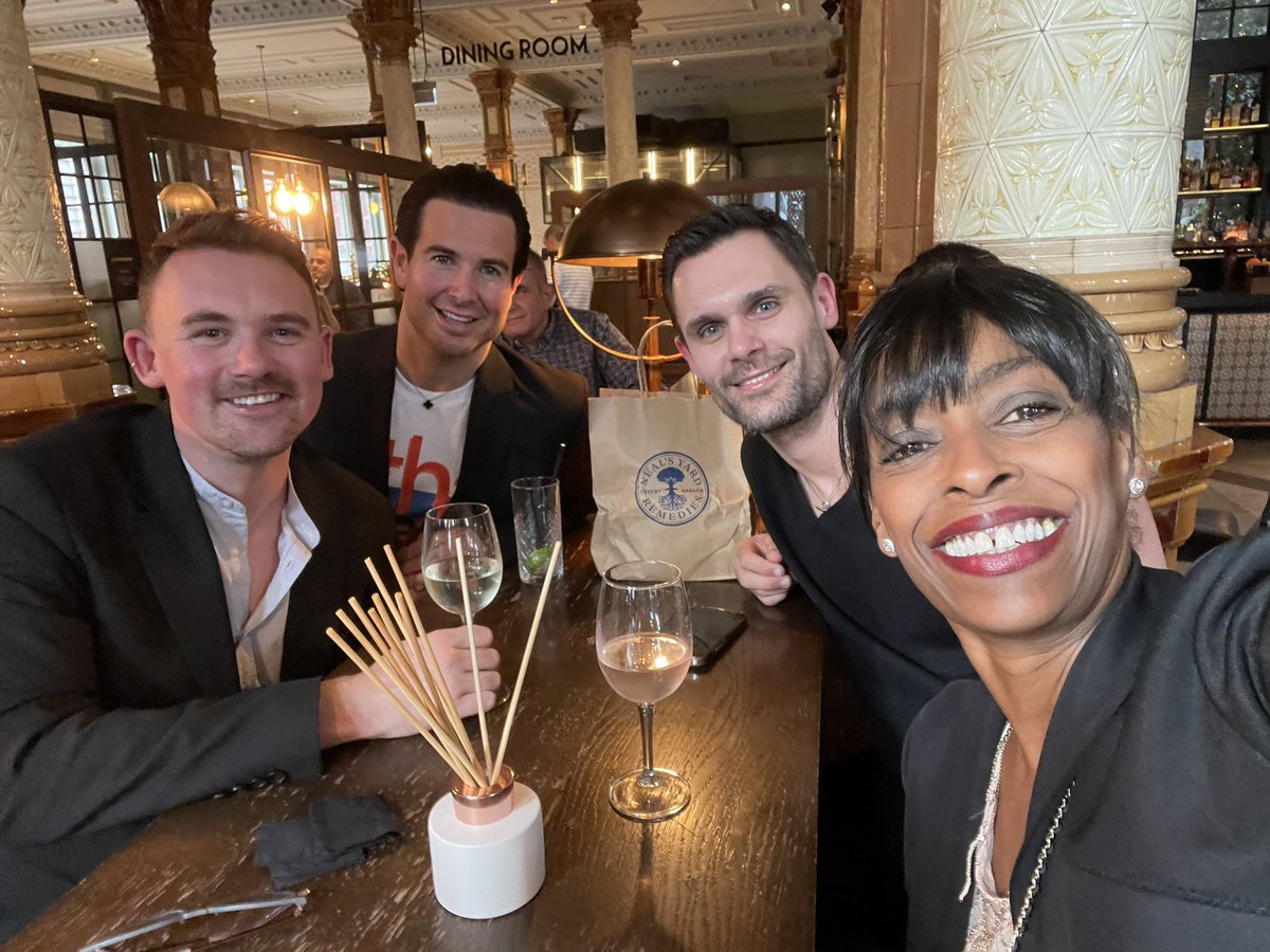haynes_52stacey's tweet photo. Last week press night in Manchester!
#staceyhaynes #greatestdays #greatestdaysmusical #manchester #manchestertheatre #takethat #londondirector https://t.co/dhBiX4y6Ic