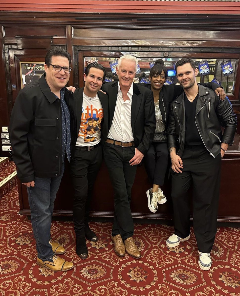 haynes_52stacey's tweet photo. Last week press night in Manchester!
#staceyhaynes #greatestdays #greatestdaysmusical #manchester #manchestertheatre #takethat #londondirector https://t.co/dhBiX4y6Ic