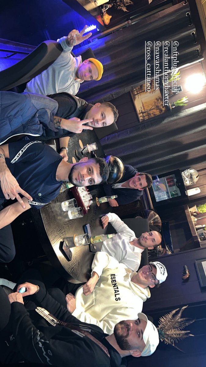 Private bar for the Plugs meeting <a href="/Antixeth/">Antix</a> <a href="/rosscattaneo_/">Ross | 😎🔌</a> 🔌🐺