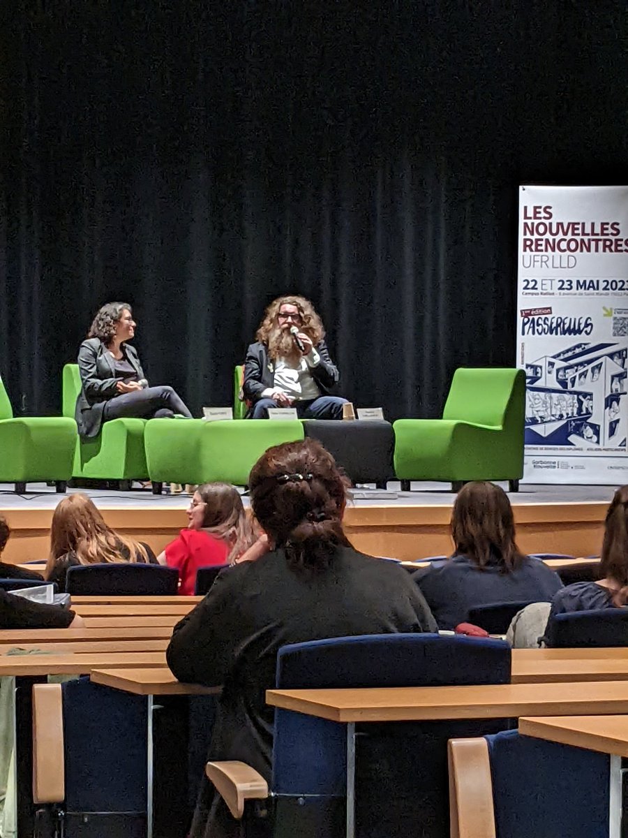 Passionnante conférence sur les 'légendes urbaines' avec l'essayiste Pacôme Thiellement et @ClaireCornillon animée par @Guido_Furci  
#SorbonneNouvelle #CampusNation 
#LLDLesNouvellesRencontres