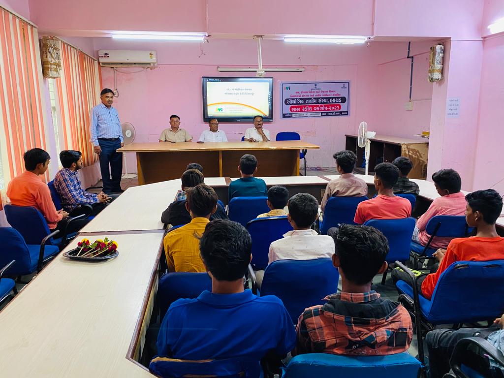 itibayad's tweet photo. આઈ.ટી.આઈ.બાયડ ખાતે સમર સ્કીલ વર્કશોપ-2023 નું ઉદ્દઘાટન તા: 22/05/2023 ના રોજ  શ્રી માનસિંહજી પરમાર (અધ્યક્ષ બાયડ તાલુકા ભા.જ.પા.) તથા શ્રી ભૂપતસિંહ યુ સોલંકી (પૂર્વ ડીરેક્ટર ગુજરાત રાજ્ય ઠાકોર- કોળી વિકાસ નિગમ) અને આચાર્યશ્રી આઈ.ટી.આઈ.બાયડ દ્વારા કરવામાં આવ્યું. https://t.co/W81JWmnT0K