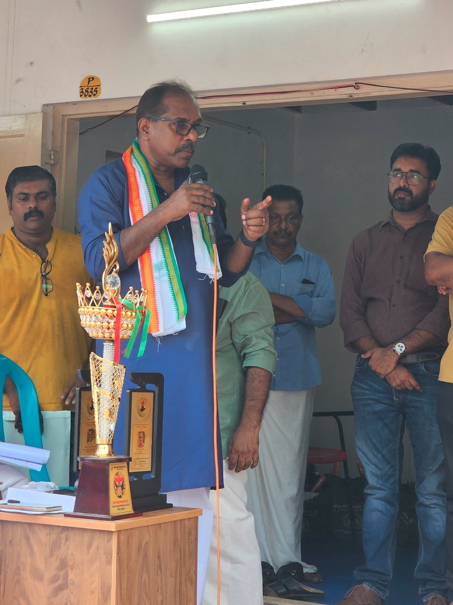 profcongtvm2's tweet photo. As part of #Patshaala initiative, education kits were distributed to 50 students in #Chenkottukonam area and 130 students in #Pattom_ward area.
@AipcKerala president @drsslal chaired the public meetings held in Chenkottukonam junction and Puthupally Lane.

#patshaala_3.0 https://t.co/Llh7fS12k9