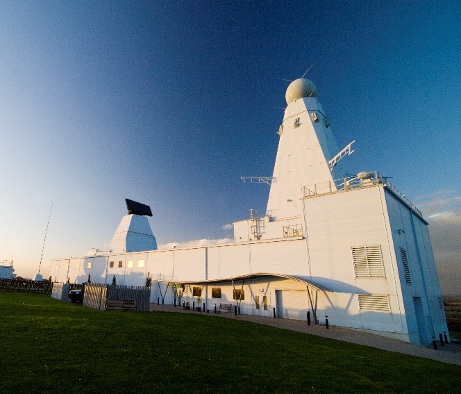 BAES_Maritime's tweet image. No distance is too far for us in Combat Systems. We&apos;re gathering crucial science and training data from #FormidableShield23 and live streaming the exercises for Royal Navy personnel, at our very special Maritime Integration and Support Centre (MISC) in Portsmouth. #ProudToSupport