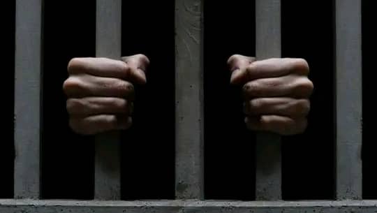 IrisNews_'s tweet photo. ⚔️⛪️| Tension and conflict surround changes in church leadership at #CFIC church in #Rumonge. 3 members jailed for protesting new pastor imposed by Muyumbu Deo, the legal representative, who claims former pastor led church against CFIC beliefs. https://t.co/IKYns3ZMbj

#Burundi https://t.co/ySzN2YSCUh