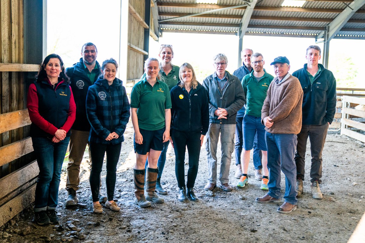 More pics from our #WormTolerantSheep event at Trefranck Farm in Cornwall by the fantastic <a href="/EmilyFleurPhoto/">Emily Fleur</a>. The shearing shed is the most fun place I've ever done a talk, and what a great team to work with, including <a href="/fi_kenyon/">Fi Kenyon</a> &amp;  <a href="/PhoebeacBeal/">Phoebe Beal</a>! <a href="/MoredunComms/">The Moredun Foundation</a> <a href="/CIELivestock1/">CIELivestock</a>