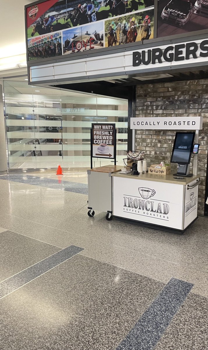 ZachRVA's tweet photo. ⁦@Flack4RIC⁩ and ⁦@IroncladCoffee⁩ why do we even have this grab &amp; go kiosk? It NEVER has coffee. Even on the busiest mornings. #flyric #richmondairport #rvatravel #coffee https://t.co/abEKQeXIal