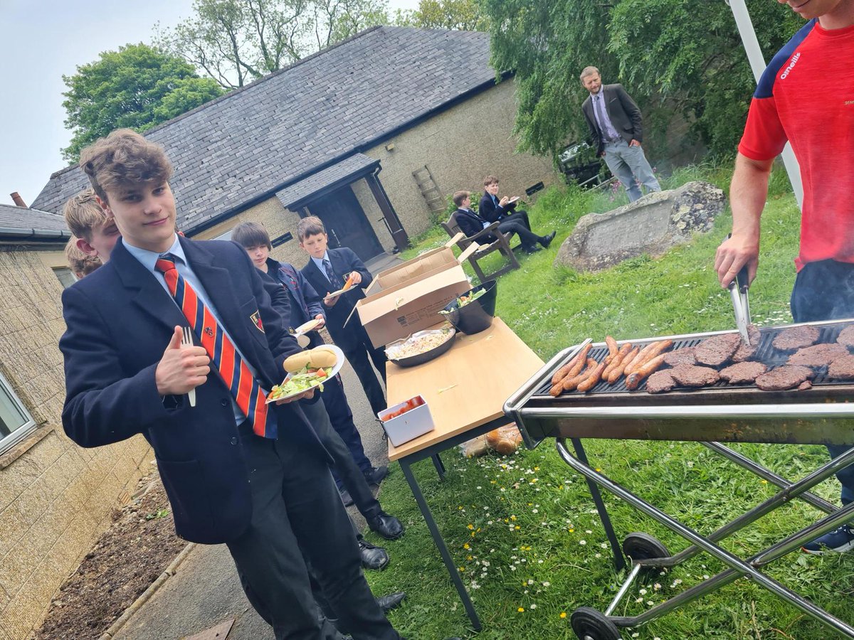 Mount_Kelly's tweet photo. The #RussellHouse boys enjoyed their annual summer #BBQ on Friday afternoon. https://t.co/Q07hp9R4BU