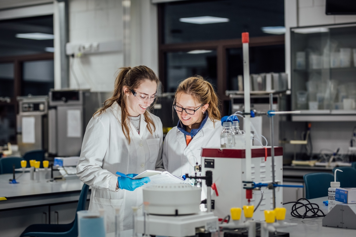 Cutting-edge new technology at UL to give students a ‘significant edge in the workforce

The new equipment will give a boost to biological science students & aid cancer research studies at UL:
ul.ie/news/cutting-e…
#Research #StudyatUL