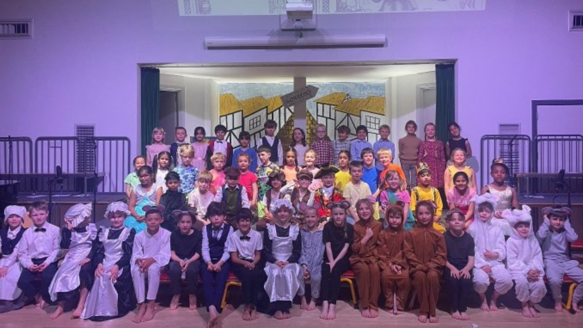 PilgrimsPrePrep's tweet image. We're so proud of the children in Year Two for their two performances of ‘Dick Whittington’ at the end of last week.

The children were brilliant at working together as a team. 

A big well done!

#SchoolPerformance #SchoolShow #SchoolPlay #YearTwo #Bedford