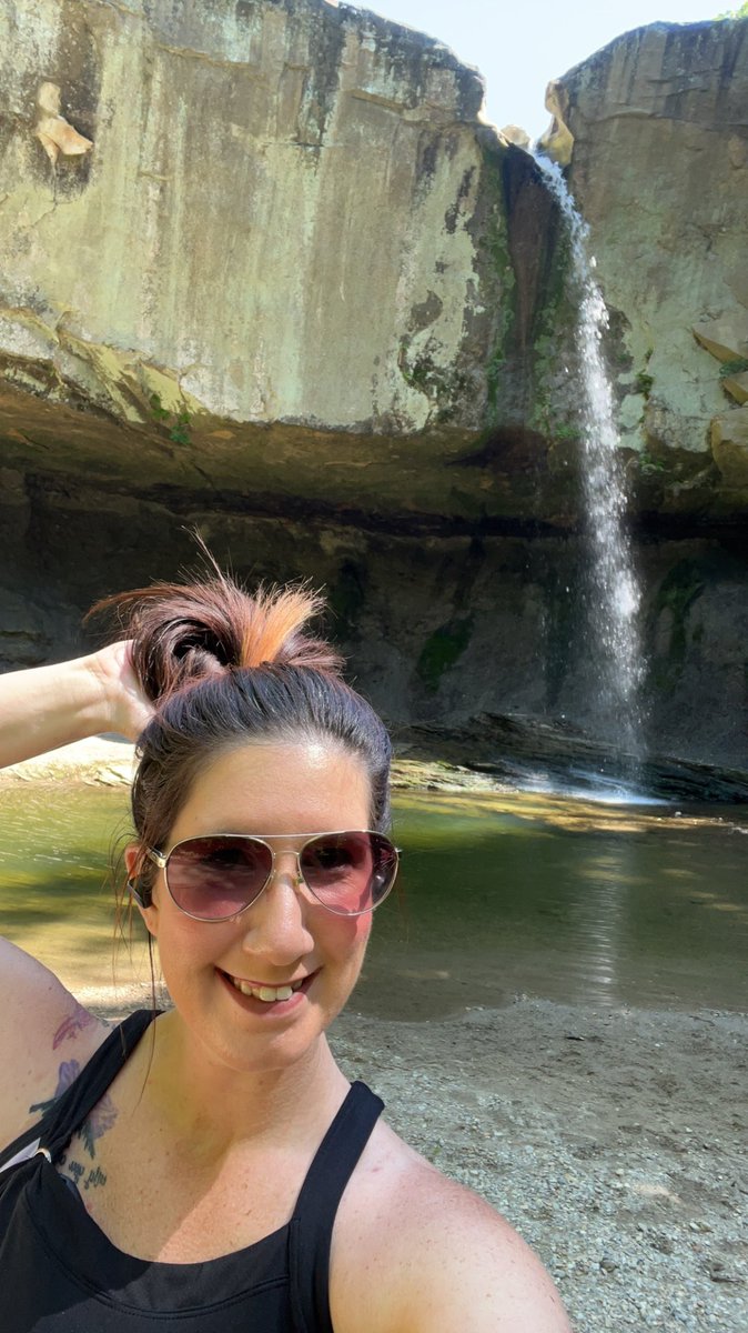 RVLSARMY's tweet photo. RT WeAreRVLS "RT @Helena__Morgan: I spent the weekend doing cool shit like waterfall chasing and seeing bands kick ass. https://t.co/S2ETtNRUlz"