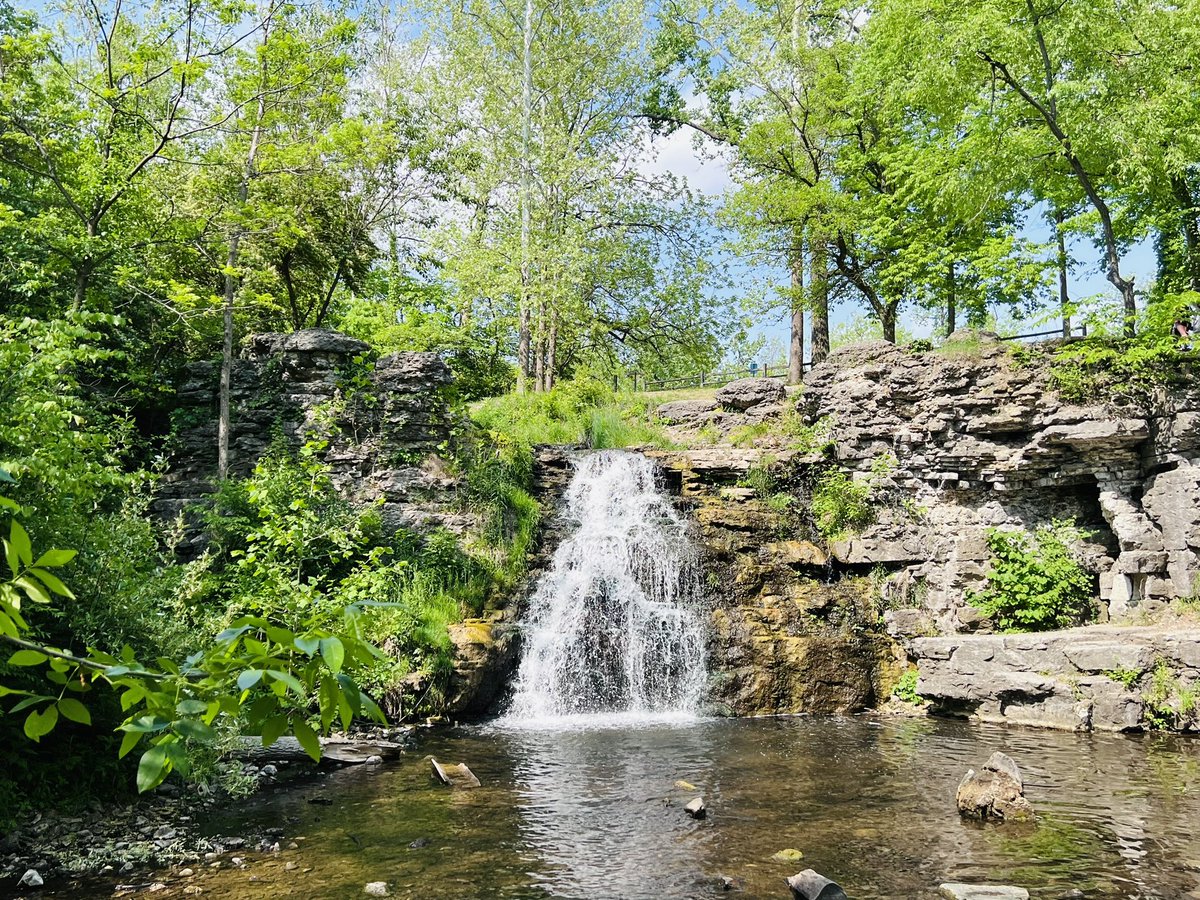 RVLSARMY's tweet photo. RT WeAreRVLS "RT @Helena__Morgan: I spent the weekend doing cool shit like waterfall chasing and seeing bands kick ass. https://t.co/S2ETtNRUlz"