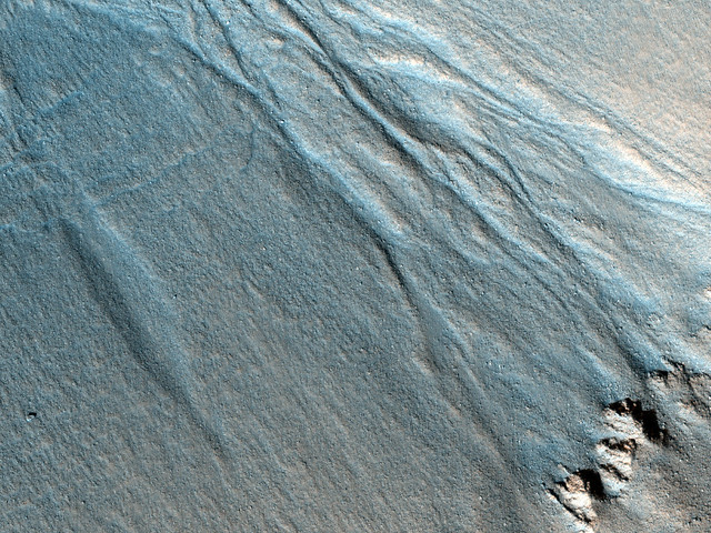 ESP_023937_2240 - From UAHiRISE (NASA) (<a href="/HiRISE/">HiRISE: Beautiful Mars (NASA)</a>) - flic.kr/p/eftJLK