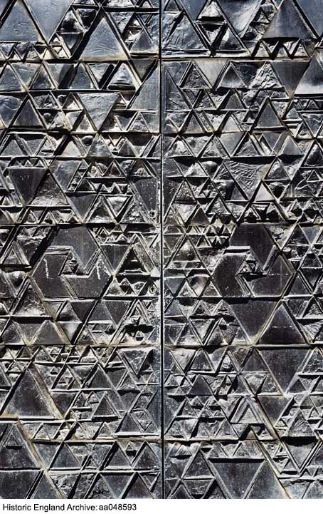 HE_Archive's tweet image. Today's image from the Historic England Archive was photographed #OnThisDay in 2004. Taken for #Birmingham Buildings of England, it details the doors at the National Westminster Bank, Colmore Row.

historicengland.org.uk/images-books/p…

#BuildingsOfEngland
#NatWest
#ArchitecturalPhotography