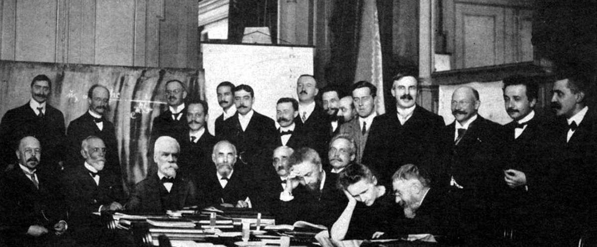#Unesco |📢Le 18 mai 2023, l'ensemble des archives des Conseils internationaux de physique et de chimie #Solvay (1910 - 1962) est inscrit au Registre international du patrimoine mondial de l'Unesco 'Mémoire du monde'. #bibnum #sciences 📚👨‍🔬👩‍🔬🧪➡️bit.ly/3MtvJqI⬅️