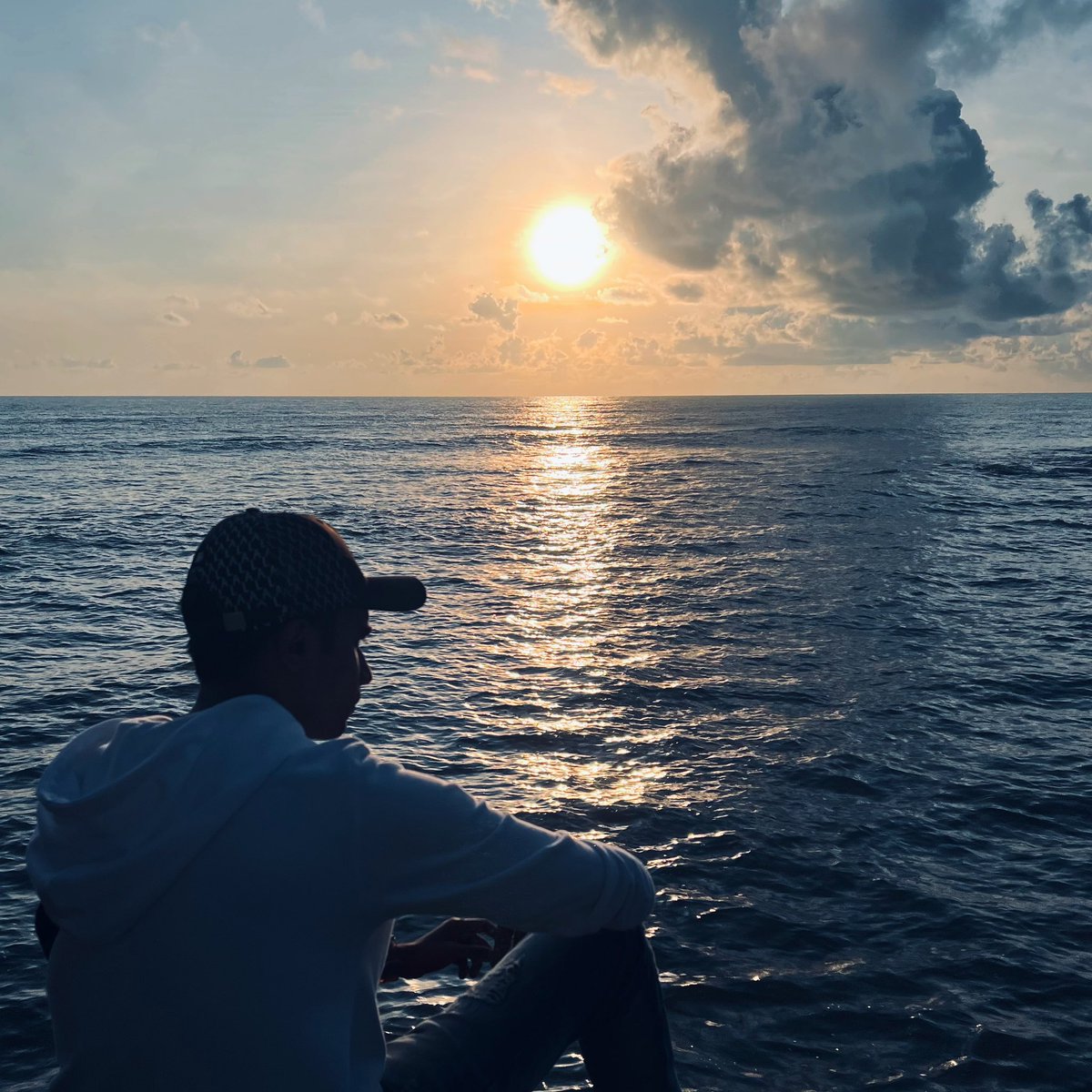 AlgetsRockerz's tweet photo. Only those who brave its dangers, comprehend its mystery! ⚠️ #flame #goodvibes #adventure https://t.co/MhjINtsC41
