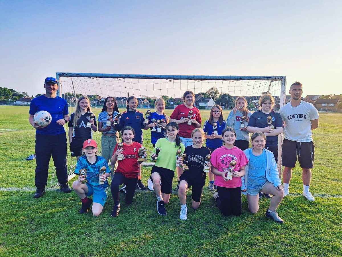 strinity1's tweet photo. ⚫🔵 An incredible end of season do with a great bunch of parents and a team of absolute Superstars ⭐
Such a pleasure to be part of it and to watch them grow as a team and individuals 🔵⚫⚽
#UpTheTrinity
Southport Trinity Football Club Southport Trinity Girls https://t.co/t7X8jzZeDT