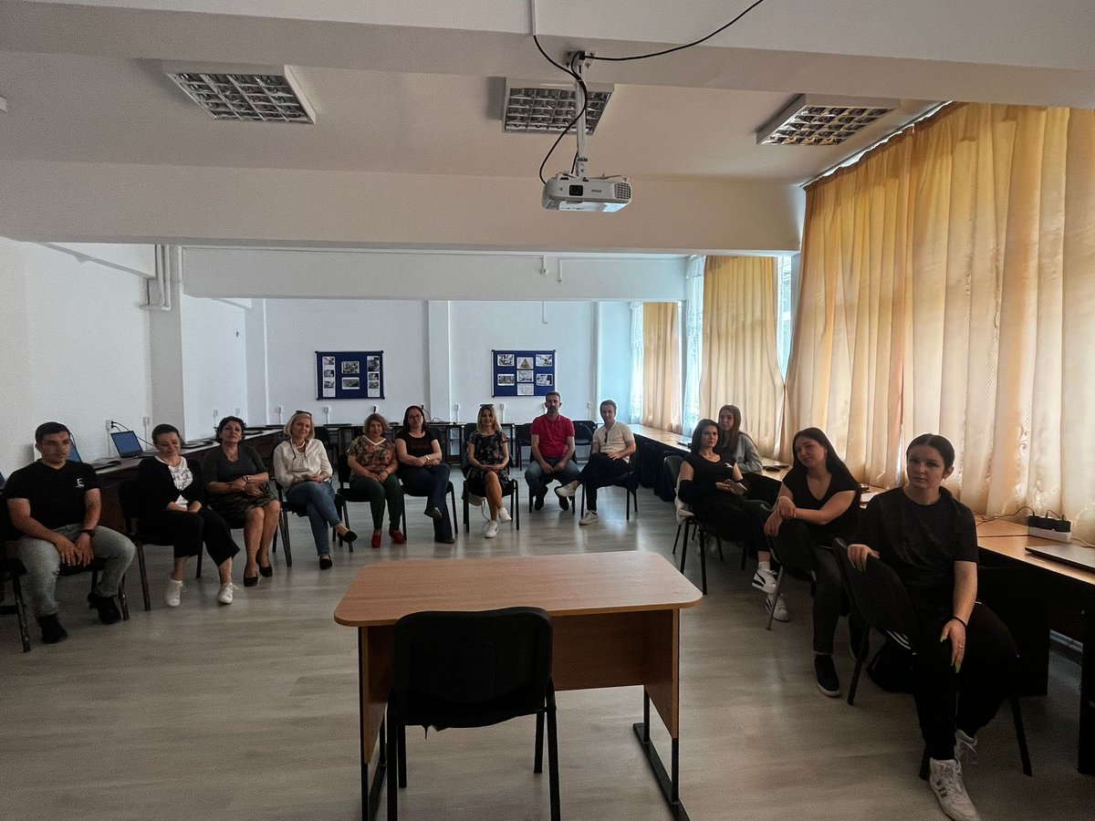Ttmtalcanik's tweet photo. Okulumuzda yürütülen "Act for a sustainable life" projesinin kapanış toplantısını yapmak üzere proje yürütücüsü öğretmenlerimiz  Romanya'nın Köstence şehrine gittiler.. https://t.co/fnieO9c0It