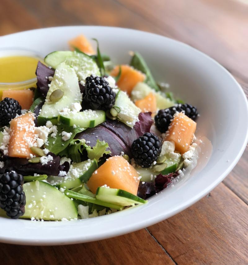 bataviacafe's tweet photo. This warm weather inspires us to make dishes that are light and healthy, so this week we are using cantaloupes for our salad specials. Do you know that eating cantaloupes promotes healthy skin, eyes, lungs and helps reduces stress? They also boost our imm
https://t.co/on1oywvQQ0 https://t.co/9D7BhtC90r