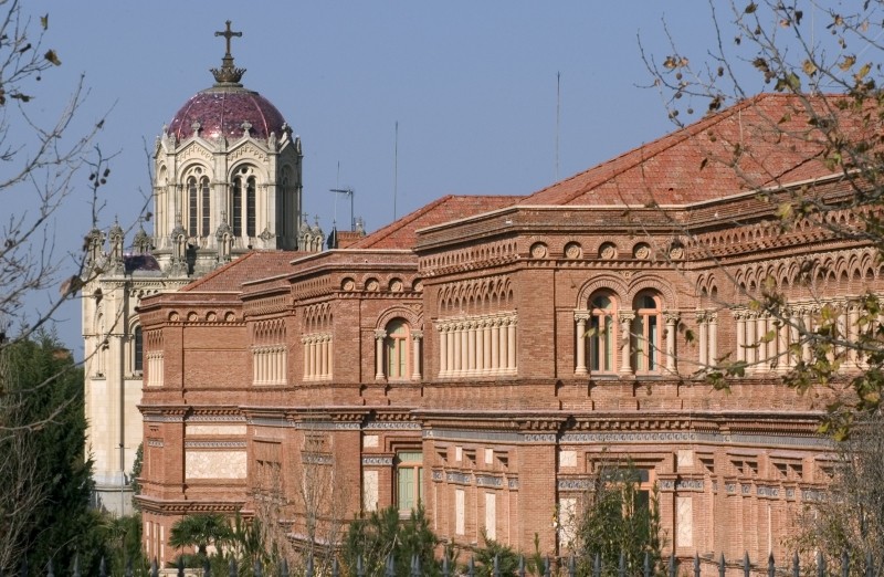 ❓❓❓❓❓❓❓
ADIVINA ADIVINANZA: 
¿Qué tienen en común estos tres edificios?
💜Ministerio de Agricultura #madrid
💜Palacio de Cristal del Retiro #madrid
💜Colegio de Adoratrices en #guadalajara
(No vale mirar Google ni chatGPT 😜)

Os leo 🔽🔽🔽🔽