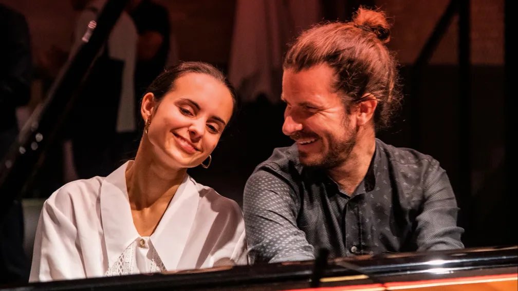‼️🎶 ¿Preparado para disfrutar de la buena música? Festival #MúsicaEnLaVilla 

ℹ️ Durante pasadas ediciones se ha intentado dar lugar y voz a aquellos artistas que han basado sus trabajos en la tradición y el mestizaje, 2023 no será menos y se ofrece de nuevo música de raíz y