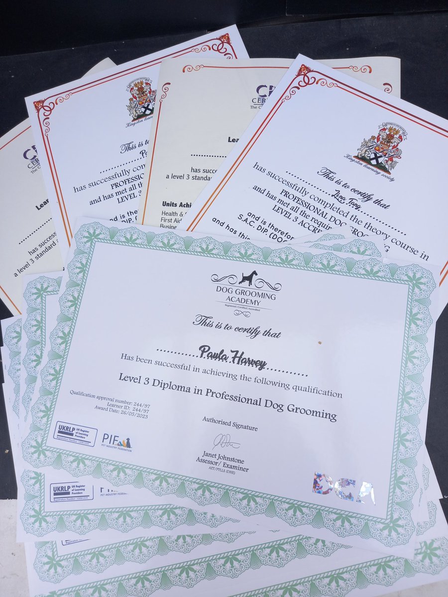 LAInkPrintingS1's tweet photo. Whether you are a teacher, club leader or simply want to reward your employee of the month our A4 certificates and summery sheets are a great investment, we'll even design it free of charge. #Smartsocial #MHHSBD https://t.co/5C5WVSYFcp