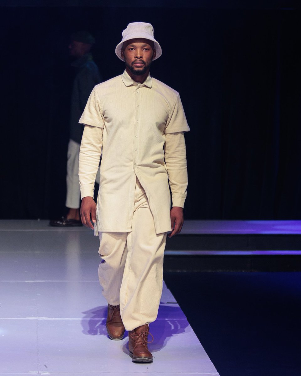 MacGale's tweet photo. Look 9 from our AW collection:

Cream white Corduroy Double-Sleeved Shirt paired with our Cream White Corduroy Bubble Pants.

#MacGale https://t.co/uB9kcfF4pX
