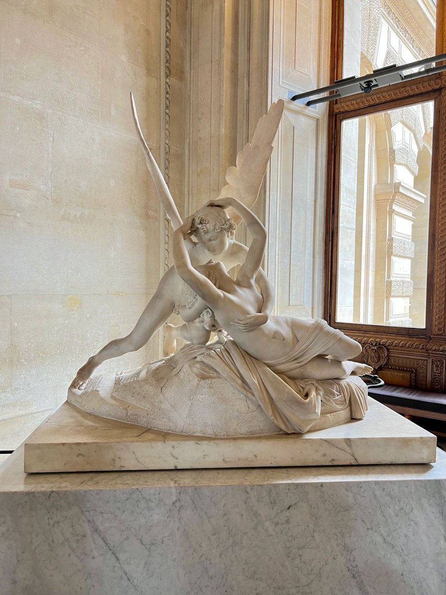 Paris Louvre clocking guide