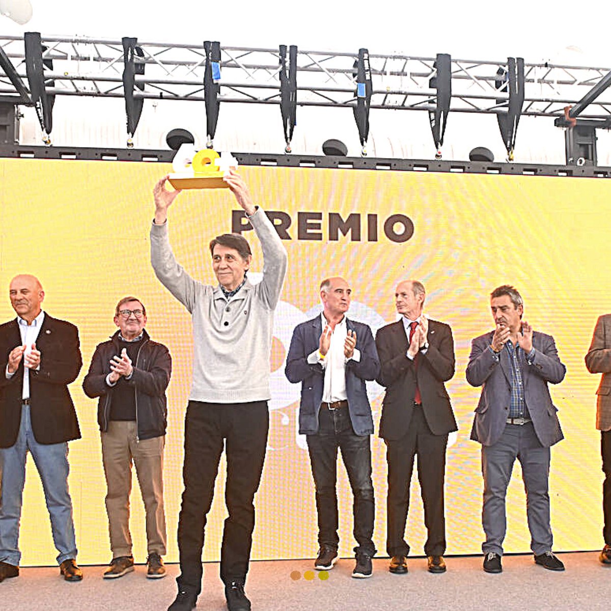 Premio 60+ Activos a la plantilla del <a href="/realvalladolid/">Real Valladolid C.F.</a> ganadora de la Copa de la Liga en 1984, con su entrenador Fernando Redondo.
Gracias <a href="/nortecastilla/">El Norte de Castilla</a> por confiarnos la elaboración del trofeo una vez más
resistible.es

elnortedecastilla.es/60mas/jugadore…