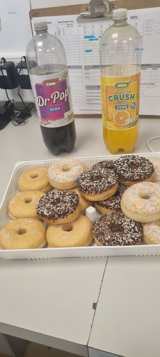 Claire78028760's tweet photo. #teamprospect celebrated #worldmentalhealthweek with doughnuts and pop along with some good conversations. Really enjoyed by staff and patients 😀 @GMMH_NHS @NicolaR95452877 @AtherleighP #therapyteam https://t.co/4tNrekn91m