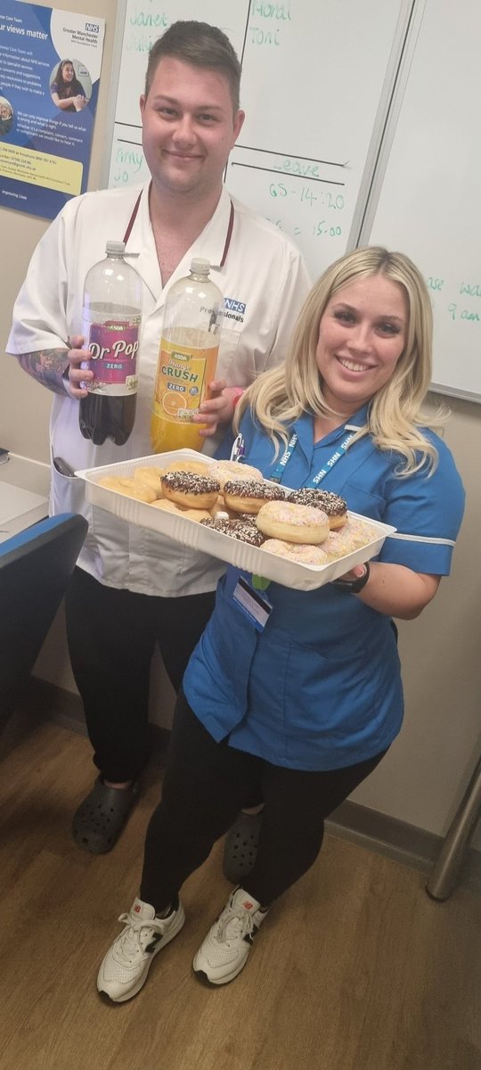 Claire78028760's tweet photo. #teamprospect celebrated #worldmentalhealthweek with doughnuts and pop along with some good conversations. Really enjoyed by staff and patients 😀 @GMMH_NHS @NicolaR95452877 @AtherleighP #therapyteam https://t.co/4tNrekn91m