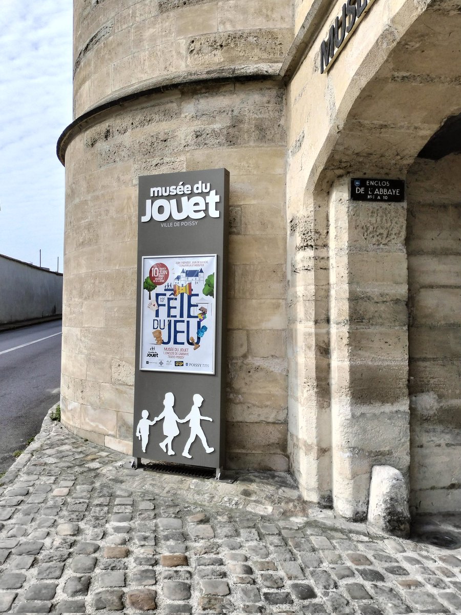 Elle revient ! 🎯 La 13e #FêteDuJeu aura lieu le 10 juin au #MuséeDuJouet de #Poissy ! 🎲 Entrée gratuite de 11h à 18h30 !