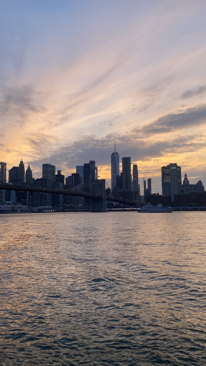 franxu12's tweet photo. 🗽✨ https://t.co/17EVabk2vm
