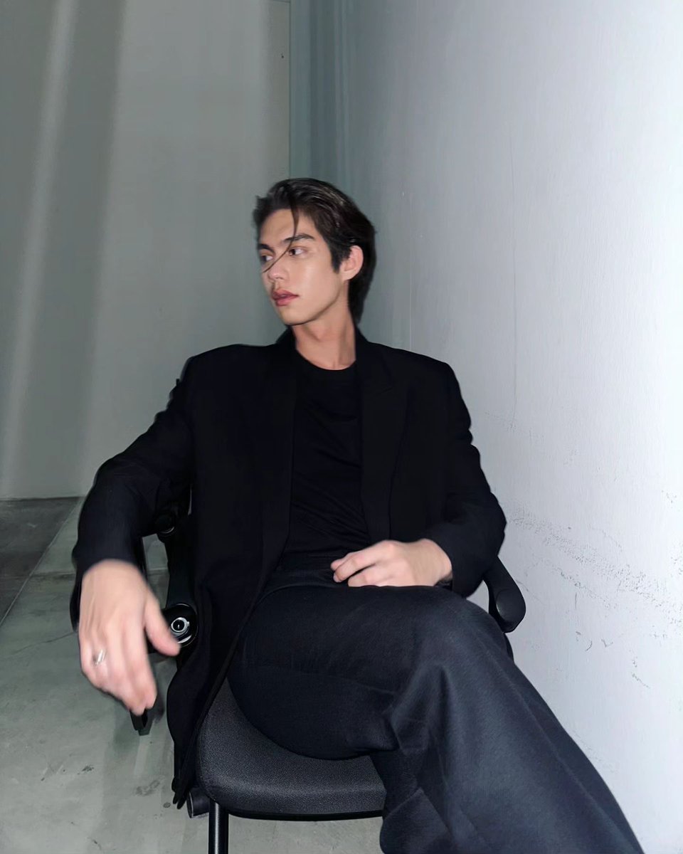 brightpics_'s tweet photo. #bbrightvc ig update!🖤🫠 https://t.co/ti0ZTudUfX