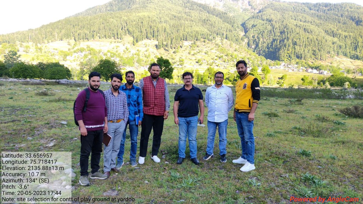 SheikhZafarJK's tweet photo. BDO Marwah Tariq sab along with JE Mohsin sab and his other team mates from ground levels making measurements of all DDC and Aspiration block plans. Only team efforts can make development of these areas posible. Thx to all.
@dckishtwar @Devansh_IAS 
@manojsinha_ https://t.co/OS8m78xnYc