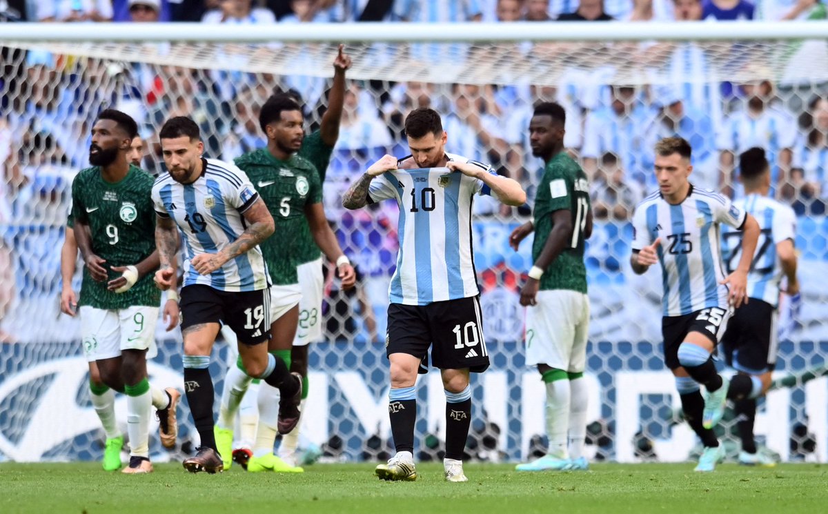 AleLiparoti's tweet photo. No puedo creer que se cumplan 6 meses del debut de Argentina en Qatar 2022, para mi fue ayer el Mundial y así voy a sentir siempre. Qué mañana esa, eh. https://t.co/h6qQp3vjum