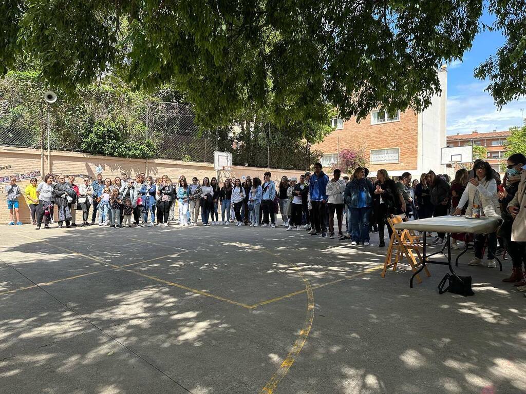 CorMarFig's tweet photo. Trobada d’exalumnes 20.05 🔝
Gràcies a tots i totes per venir; ens il·lusiona haver pogut reunir tantes promocions i compartir una diada plegats/des. Cada un i una de vosaltres forma la gran família del CorMar♥️
#trobadadexalumnescormar https://t.co/ttiWyGtRH0 https://t.co/LZdFwOwMuI