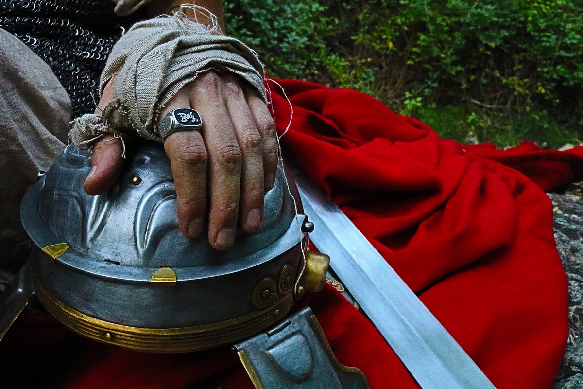 WikiFolkloreIT's tweet image. 📢 Siamo lieti di presentare le foto vincitrici dell&apos;edizione 2023 del contest fotografico

🥇Sguardo sulla Croce di Matteo Pappadopoli 

🥈Festa di S. Efisio Cagliari Costumi 2 di Antonio Cunico 

🥉Associazione culturale Legio XIII Gemina - Rubico (017) di Ivan Petrović Poljak