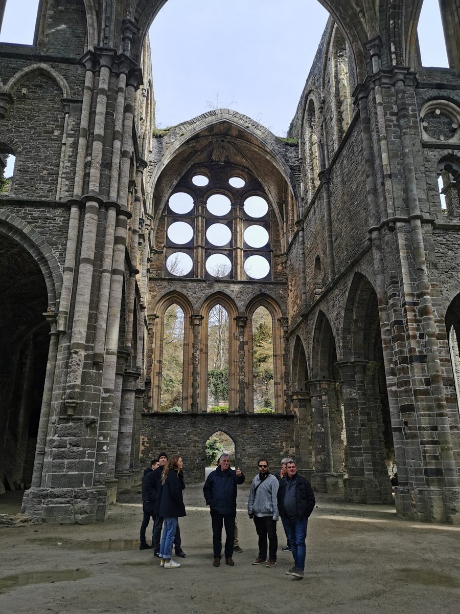 GroupeSOS's tweet photo. #JMEUROPE 🇪🇺 La coopération entre acteurs européens est essentielle pour bâtir une société plus juste 👉@acta_vista & #BaoFormation du Groupe SOS ont rendu visite à @awap_patrimoine en Belgique pour découvrir comment le site de l'Abbaye de Villers la Ville est restauré ! https://t.co/g60WZhuoLx
