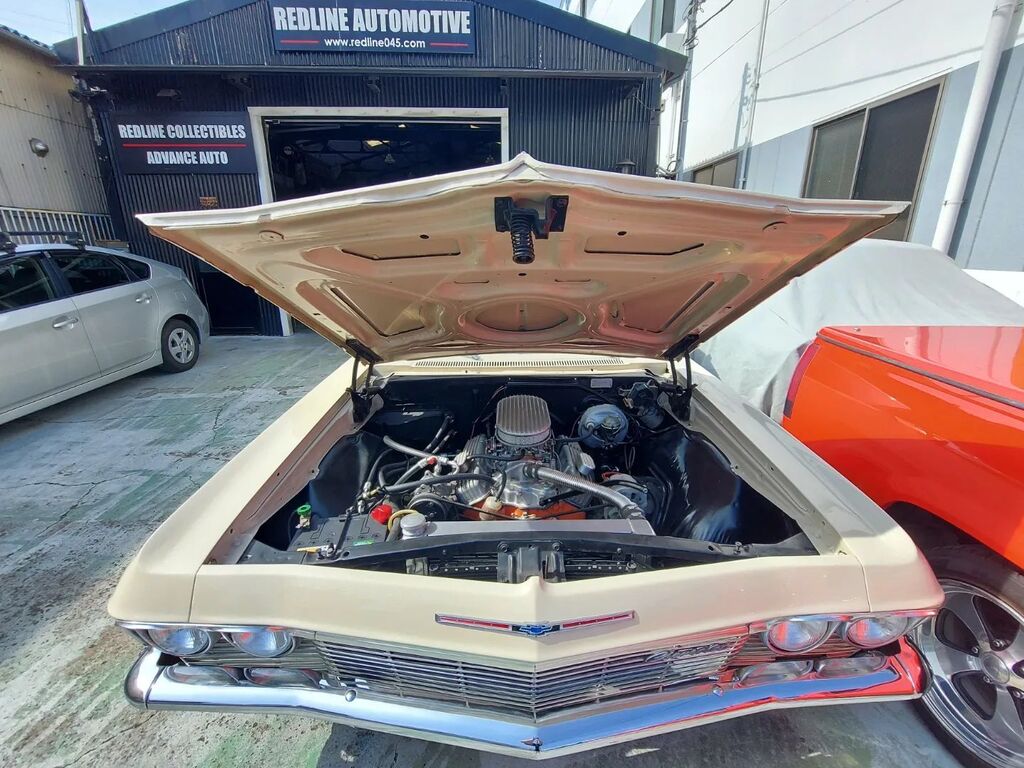 redline045's tweet photo. '65 lmpala Conv ‼️
やりたいことは多々御座いますがまずは動かしましょ✨
って事でアジアンなHEIから
フルフルMSD化へ☺️
owner様ブラック希望～✴️
在庫アリアリで良かったね🙆🙆🙆
#chevy
#impala #convertible #msd #redlineautomotive #redline045 #yokohama #japan https://t.co/5TBckrxTR8