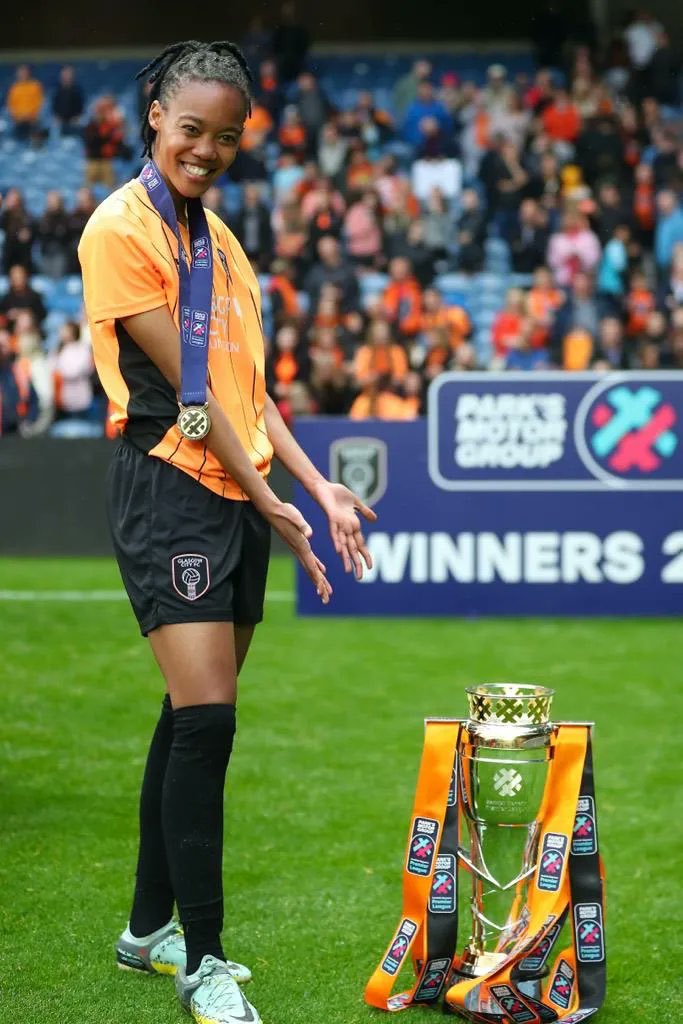 Appreciation tweet for <a href="/MaserameLinda/">Linda_motlhalo10</a> and her colleagues at <a href="/GlasgowCityFC/">Glasgow City FC</a> well done all
<a href="/SWPL/">Scottish Women's Premier League</a>