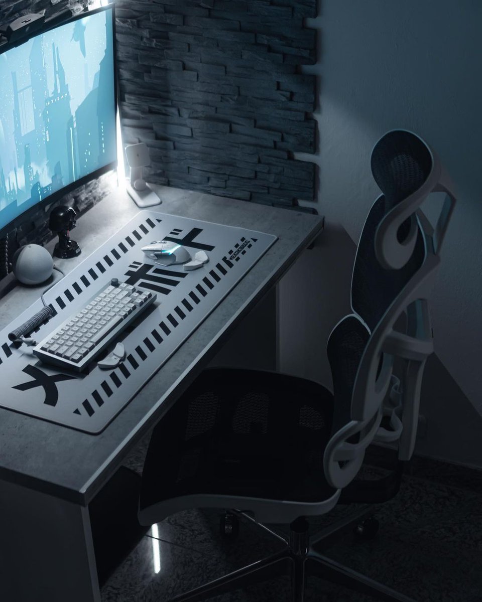 KeychronMK's tweet photo. "I'm very pleased with the purchase, and can recommend the Q2 as a great entry point board and a good 65% platform for mods." - #KeychronQ2 customer
📸: _vamana
Available on #amazon👉🏻https://t.co/m2cURpPntt
#keychron #setup #mechanicalkeyboard #keychronkeyboard #customkeyboard https://t.co/XZcyCaIfY8