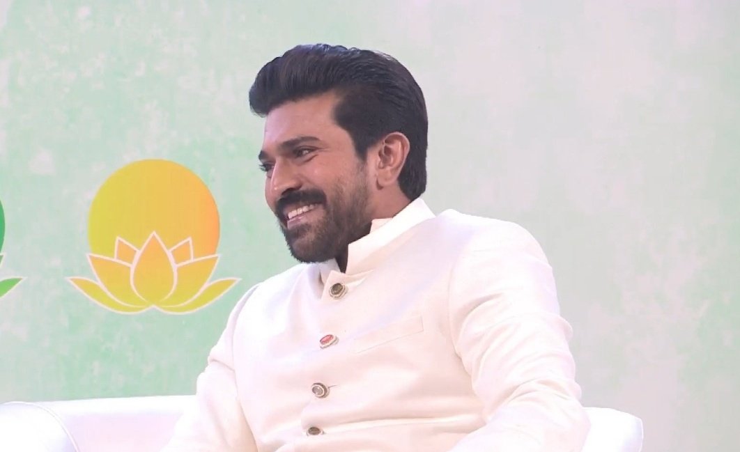 SachuHopes's tweet photo. RamCharan @ #G20Summit !! https://t.co/AlOtjRAHjC