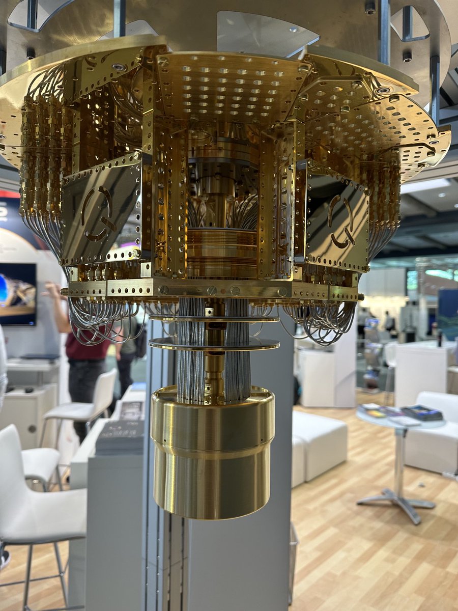 🌐 datadisrupted.tech tweet media