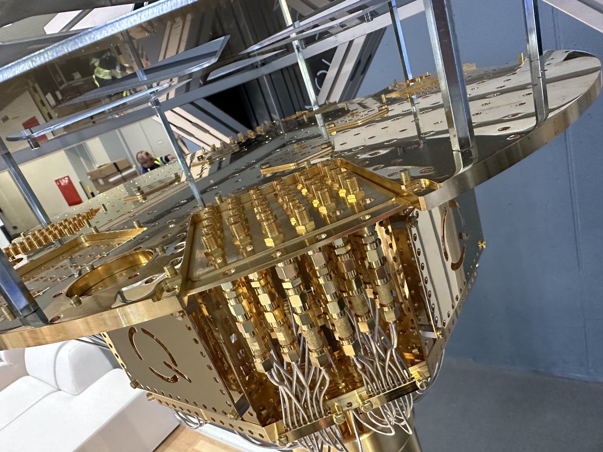 🌐 datadisrupted.tech tweet media