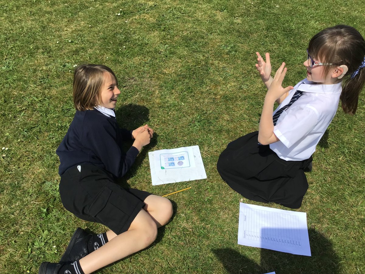 therookeries's tweet image. Outdoor Maths learning for Year 4 this morning #rok #maths #class4 #outdoor 🌞