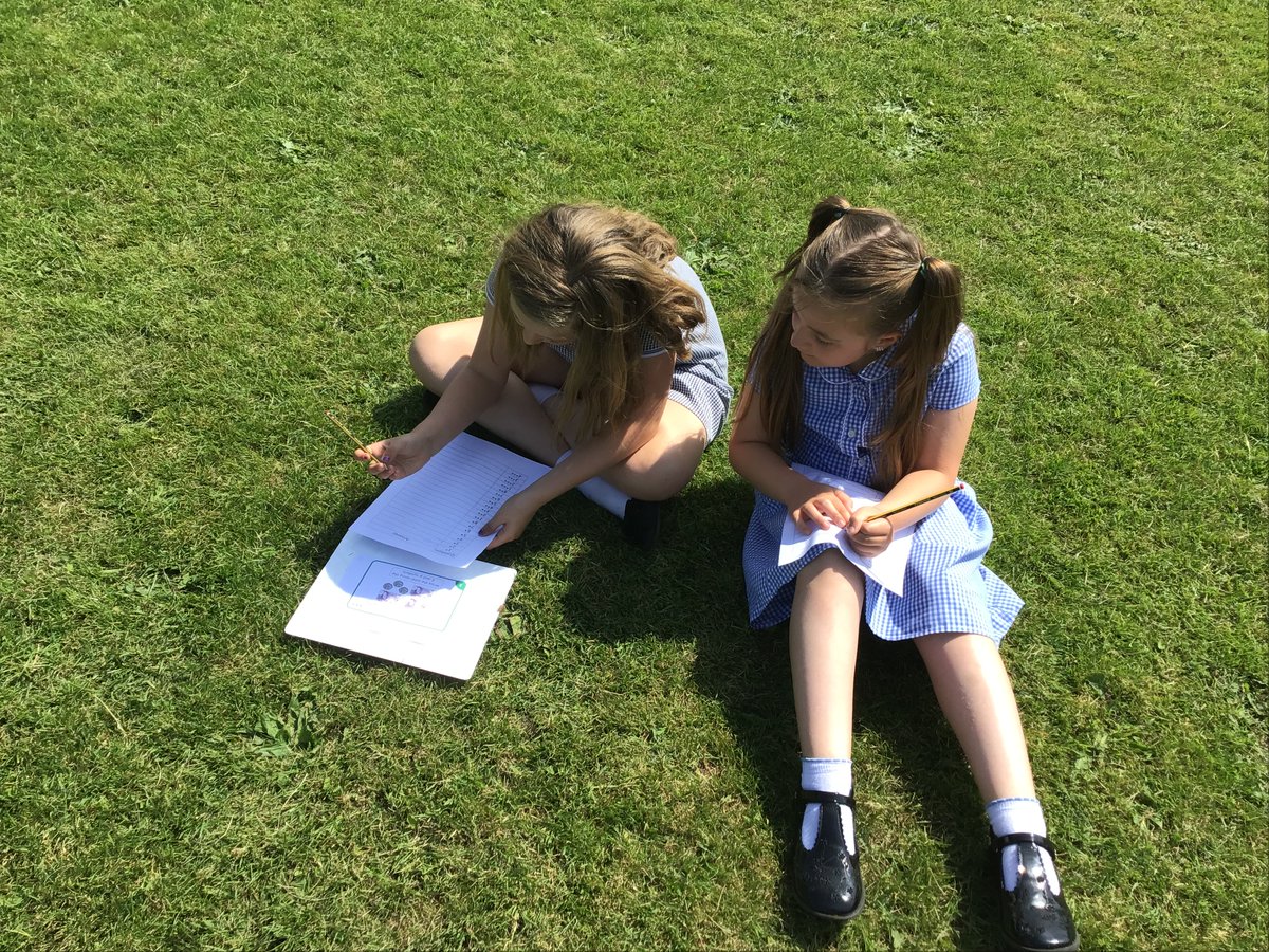 therookeries's tweet image. Outdoor Maths learning for Year 4 this morning #rok #maths #class4 #outdoor 🌞