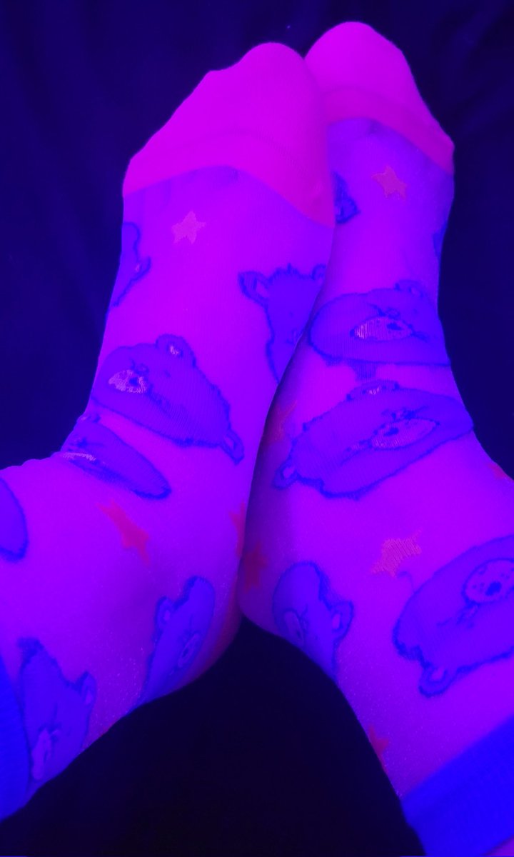 goddex_v's tweet photo. And they're see-through 🖤 https://t.co/HrbJbcAnXE